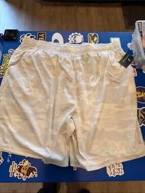 Men's XXL  Light Cream Camo Athletic Shorts with Elastic Waist